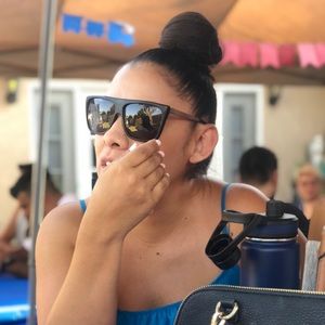 Meet your Posher, Drea